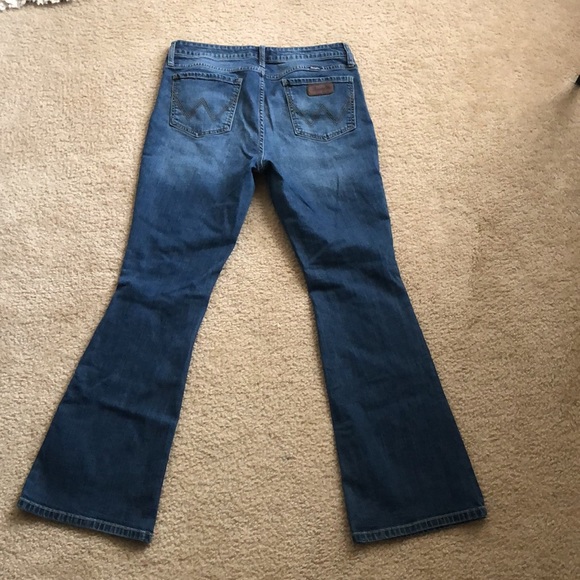 Wrangler distressed Aztec bootcut jeans - Picture 6 of 7